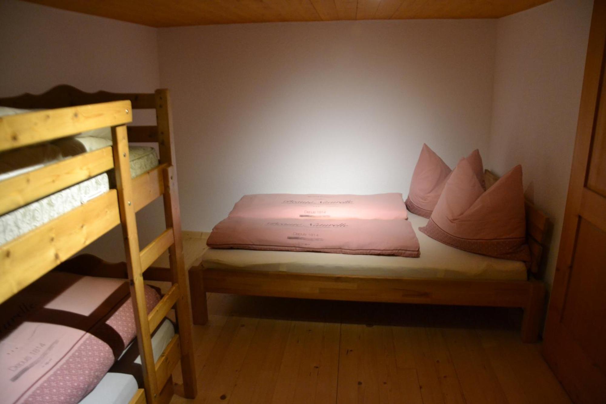 Sunnaschi Appartements - Wohnungen Oder Gesamt Als "Huette" Laterns Exterior foto